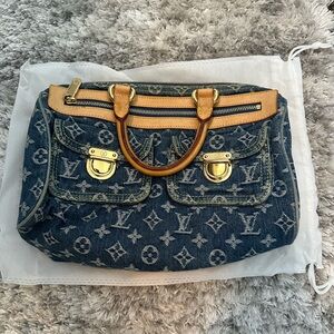 Louis Vuitton bag / purse